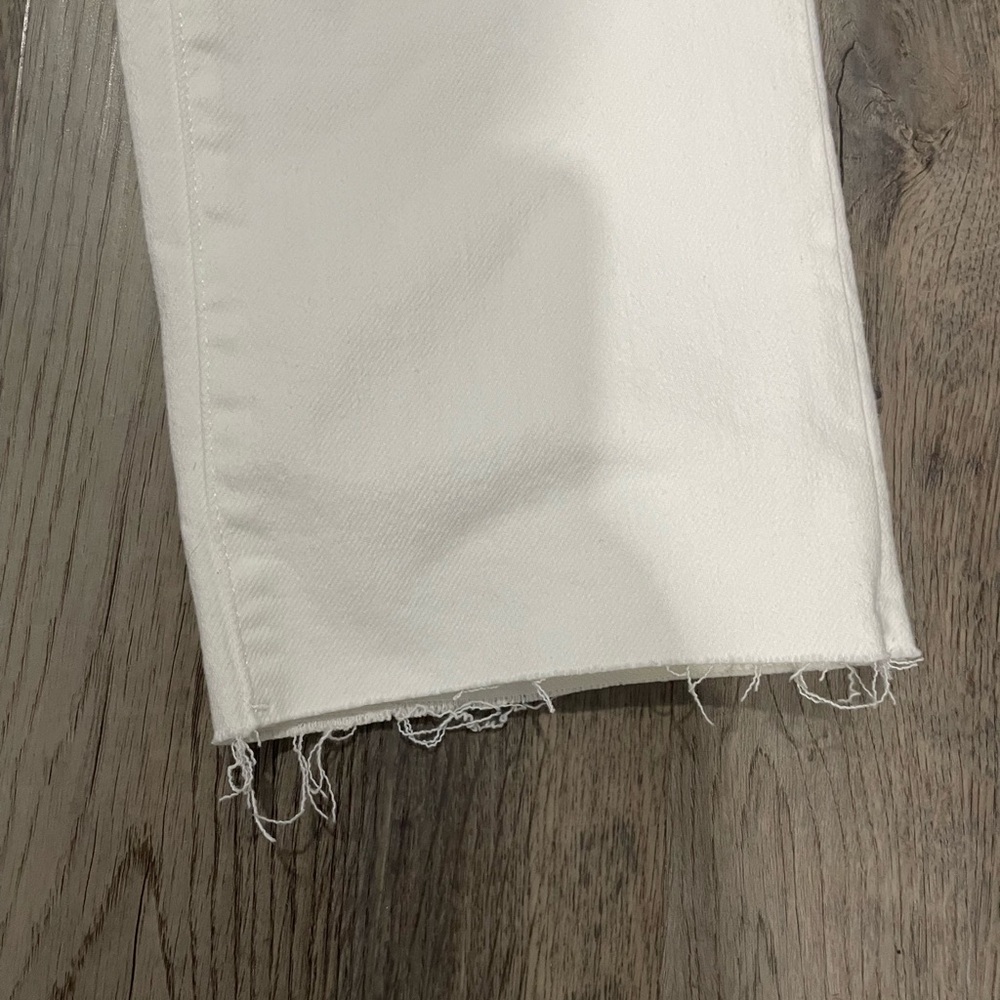 Good American Straight Leg White Jeans - Picture 9 of 10